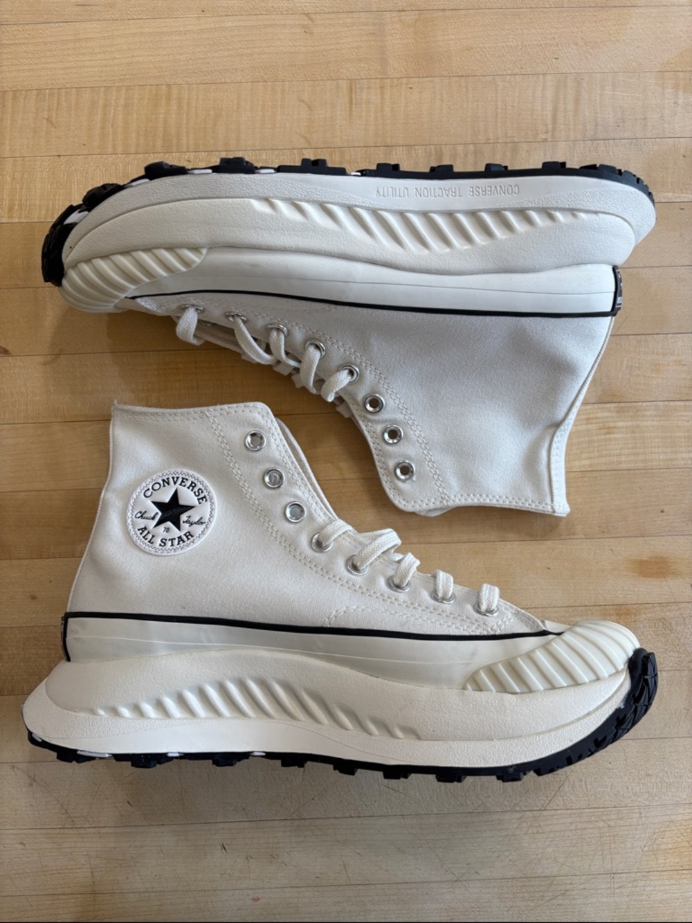 NWOT Converse Chuck 70 At-Cx High Top Unisex Shoes Women’s 9.5 Men’s 8 White
